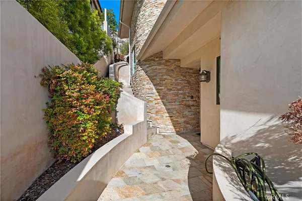 $20,000 | 31460 Ceanothus Drive, Laguna Beach, CA 92651