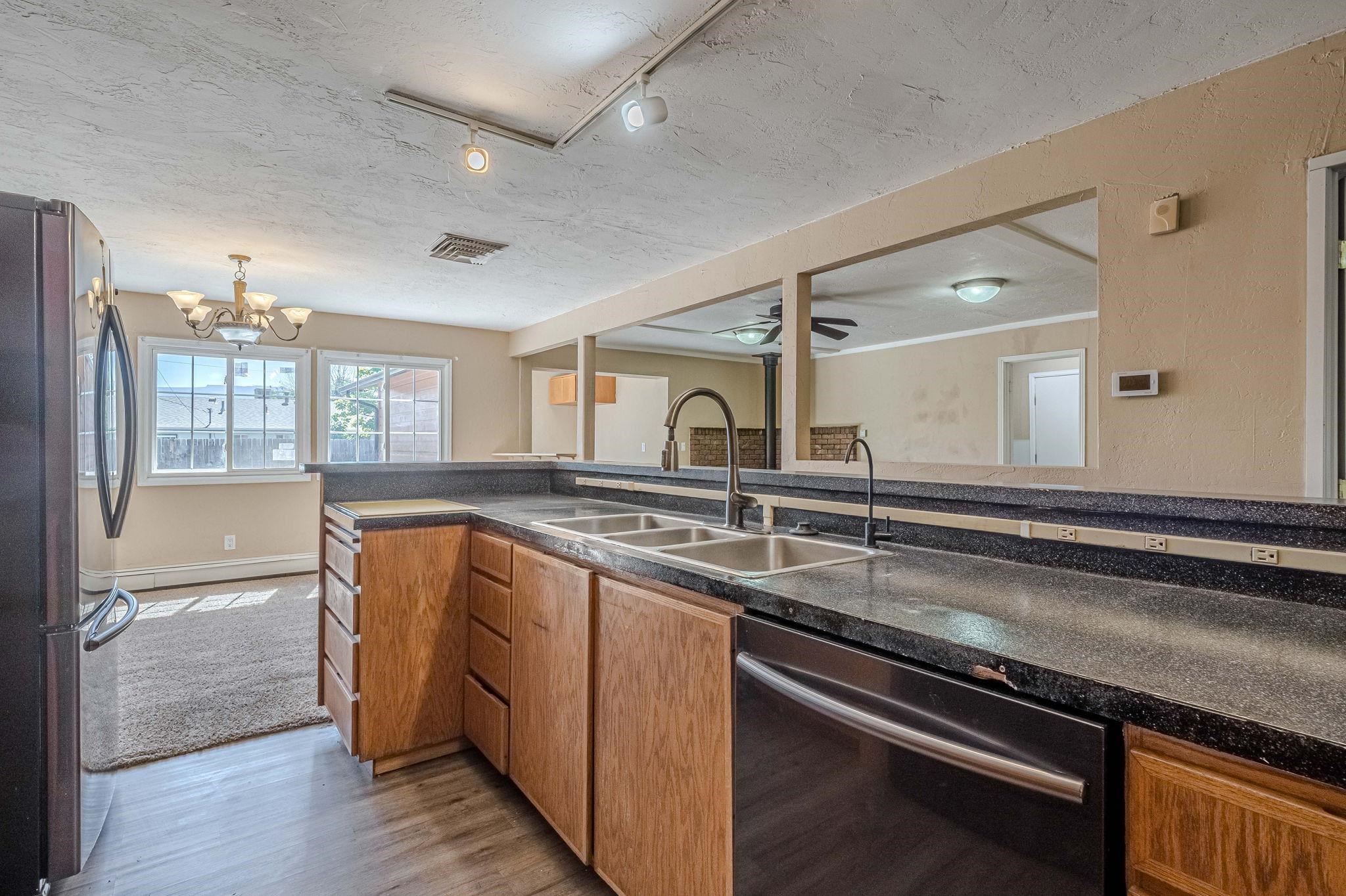 428 1/2 Doris Road Grand Junction, CO 81504 - Photo 7 of 42