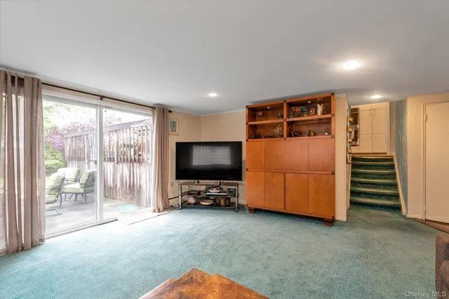 $1,249,999 | 1055 Cedarhurst Street, Valley Stream, NY 11581