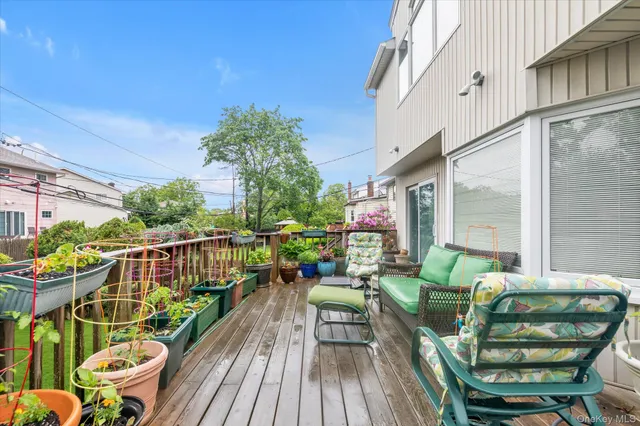 $1,249,999 | 1055 Cedarhurst Street, Valley Stream, NY 11581