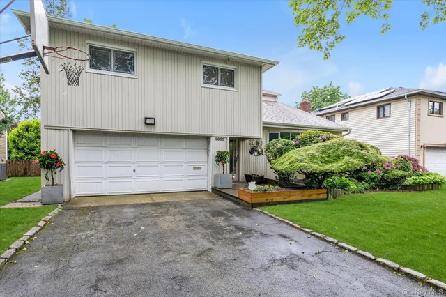 $1,249,999 | 1055 Cedarhurst Street, Valley Stream, NY 11581