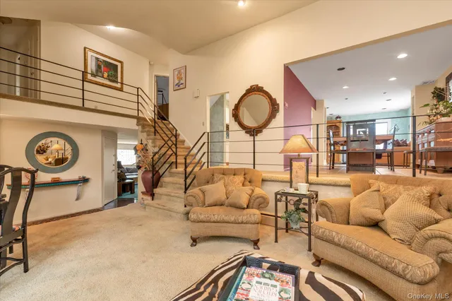 $1,249,999 | 1055 Cedarhurst Street, Valley Stream, NY 11581