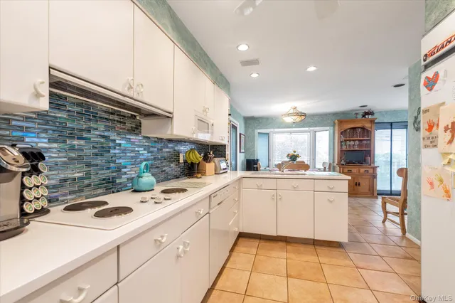 $1,249,999 | 1055 Cedarhurst Street, Valley Stream, NY 11581