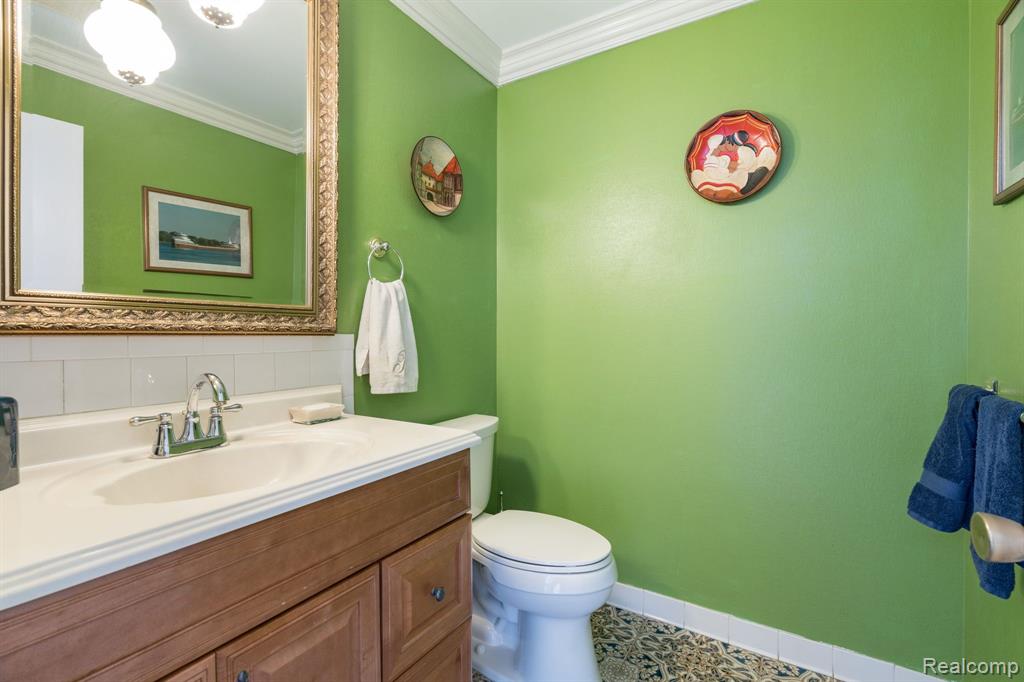 918 Langley Road Rochester Hills, MI 48309 - Photo 17 of 43