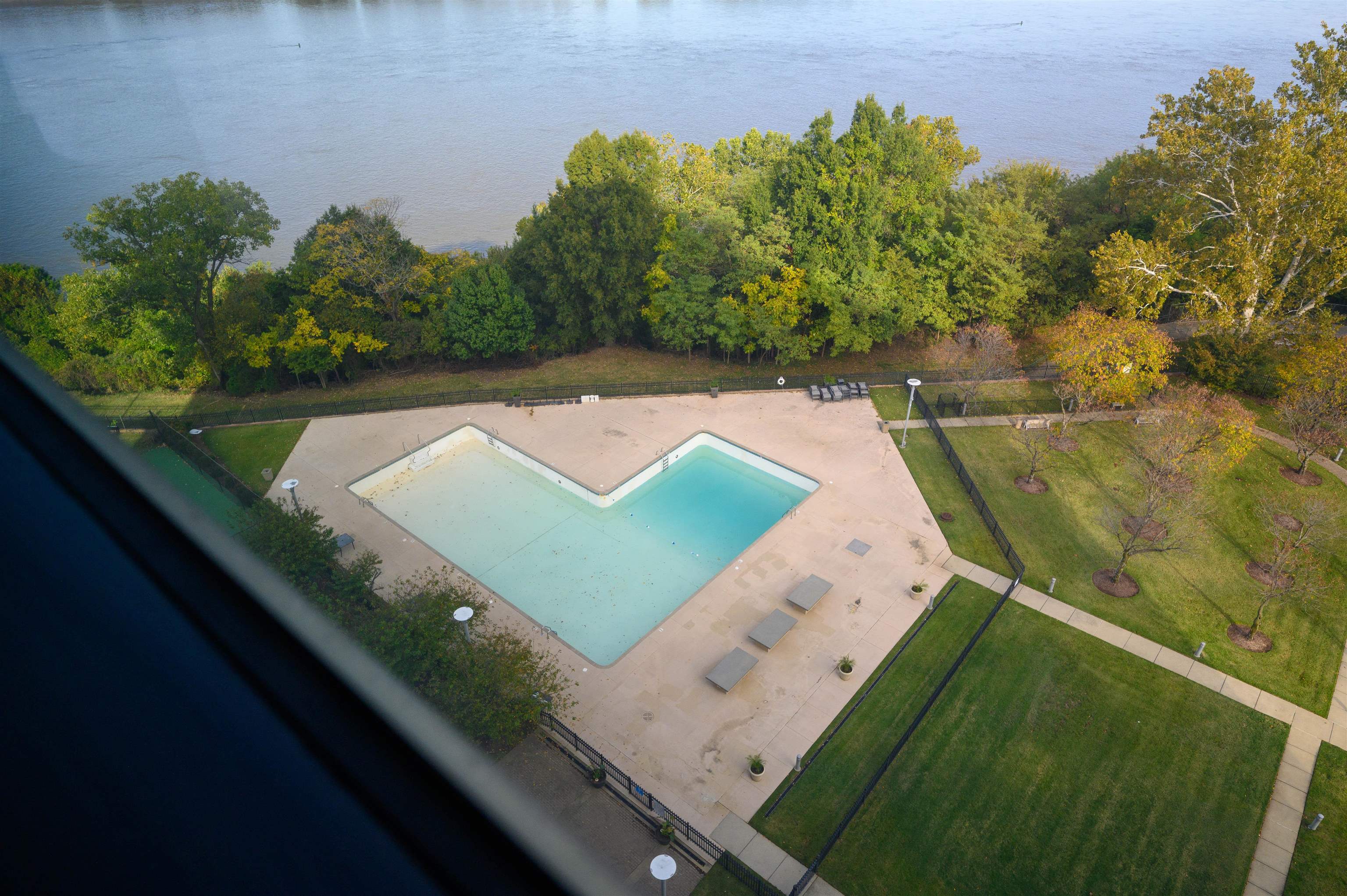 655 Riverside Drive, Unit 1103 Memphis, TN 38103 - Photo 13 of 35