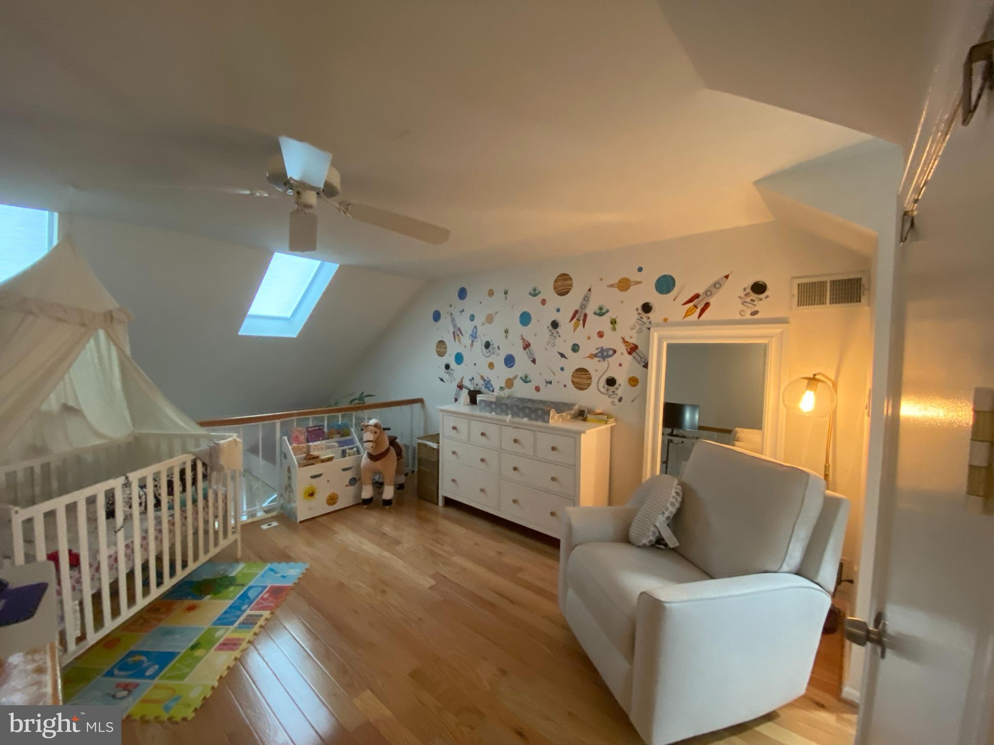 8523 Gambel Oak Drive Springfield, VA 22153 - Photo 13 of 41 a view of a livingroom with furniture and windows