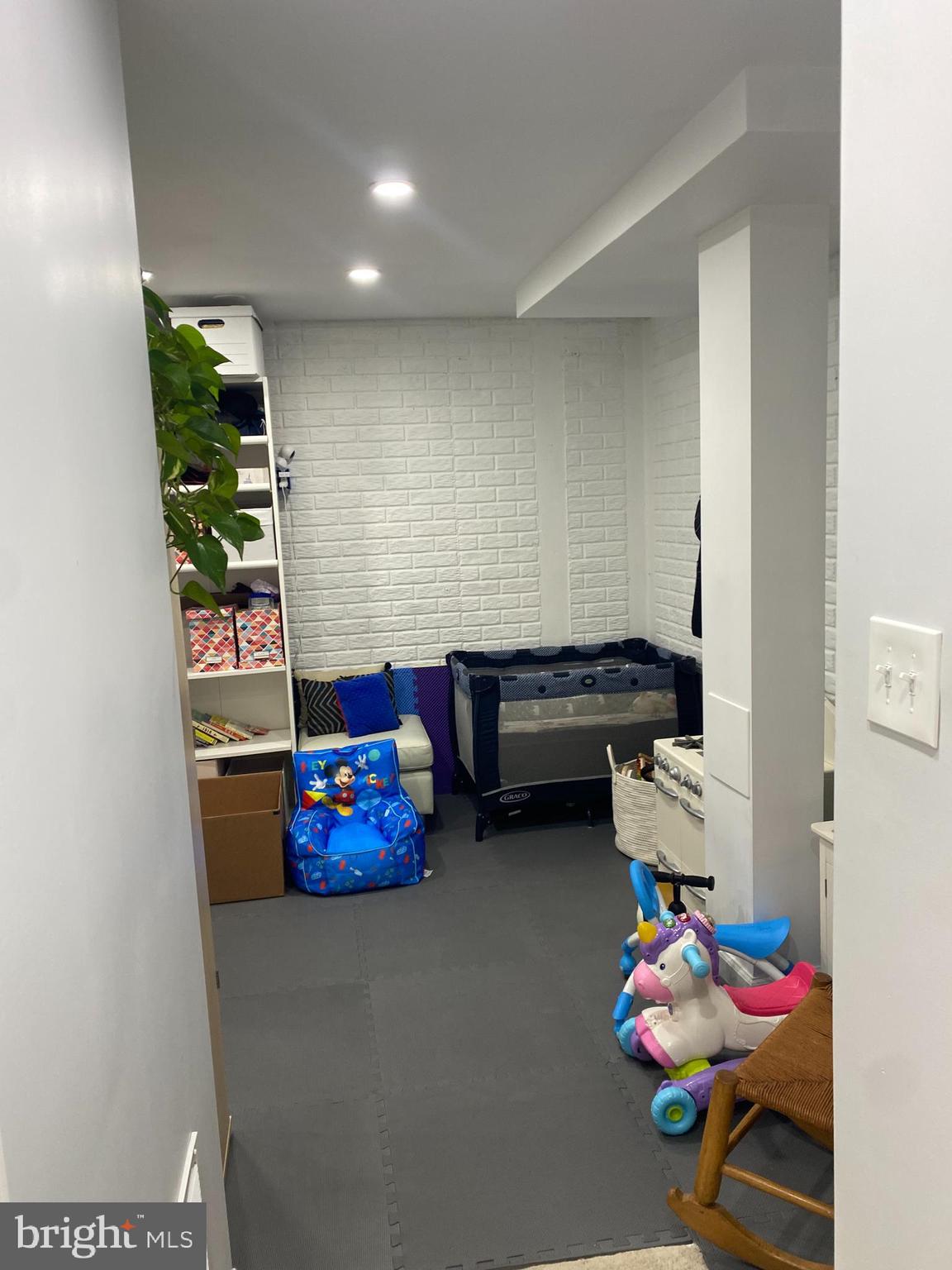 8523 Gambel Oak Drive Springfield, VA 22153 - Photo 8 of 41 a living room with furniture and wooden floor