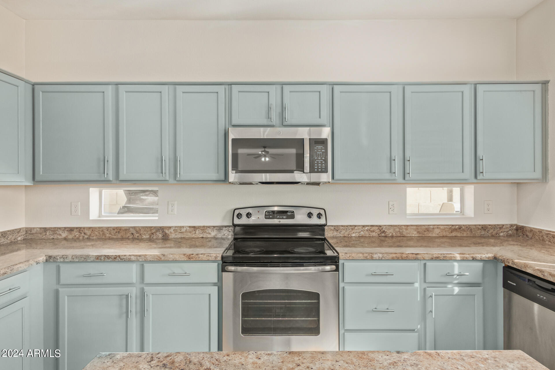 9015 West Monte Vista Road Phoenix, AZ 85037 - Photo 14 of 40 Kitchen4