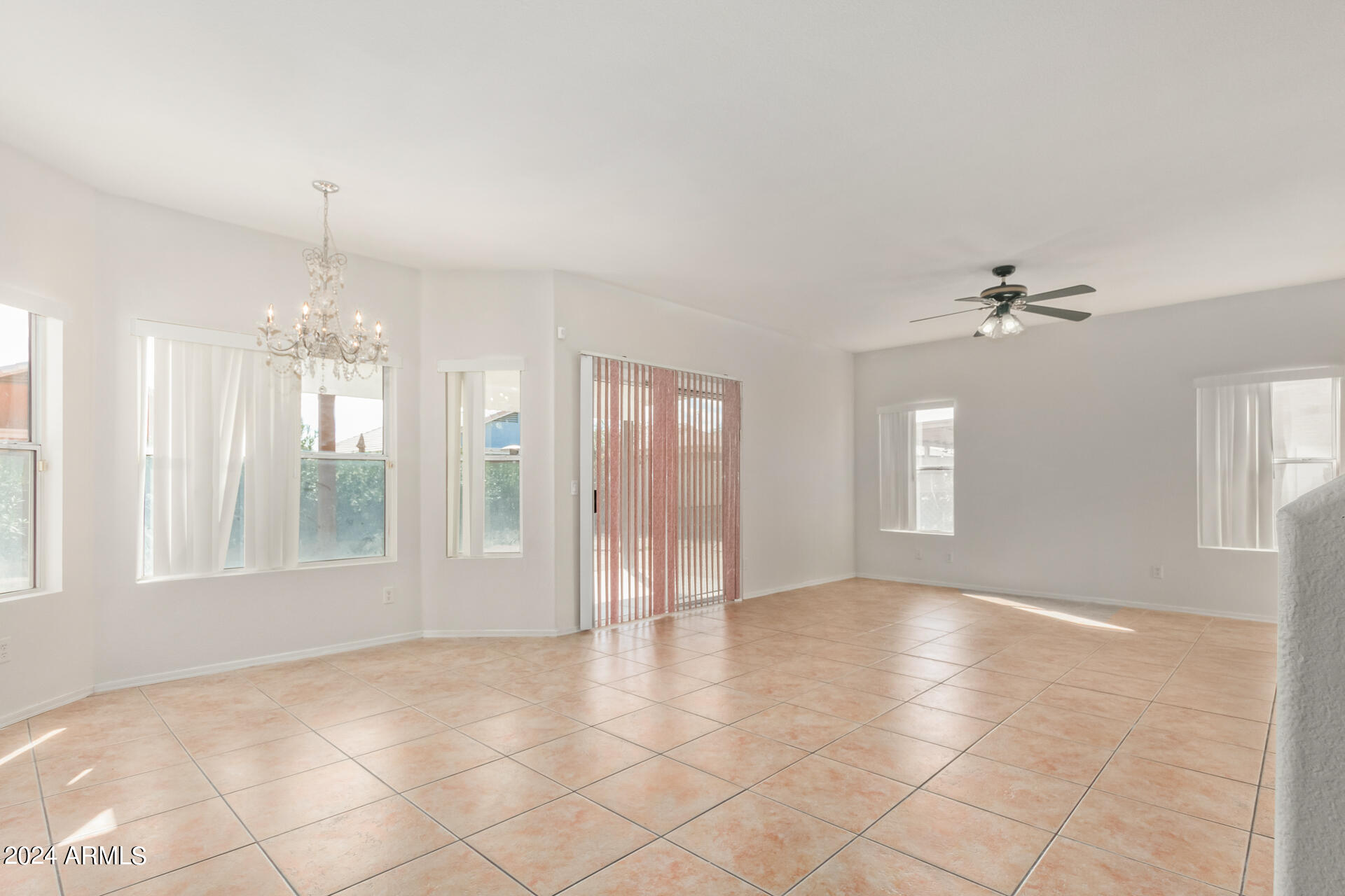 9015 West Monte Vista Road Phoenix, AZ 85037 - Photo 17 of 40 Family2