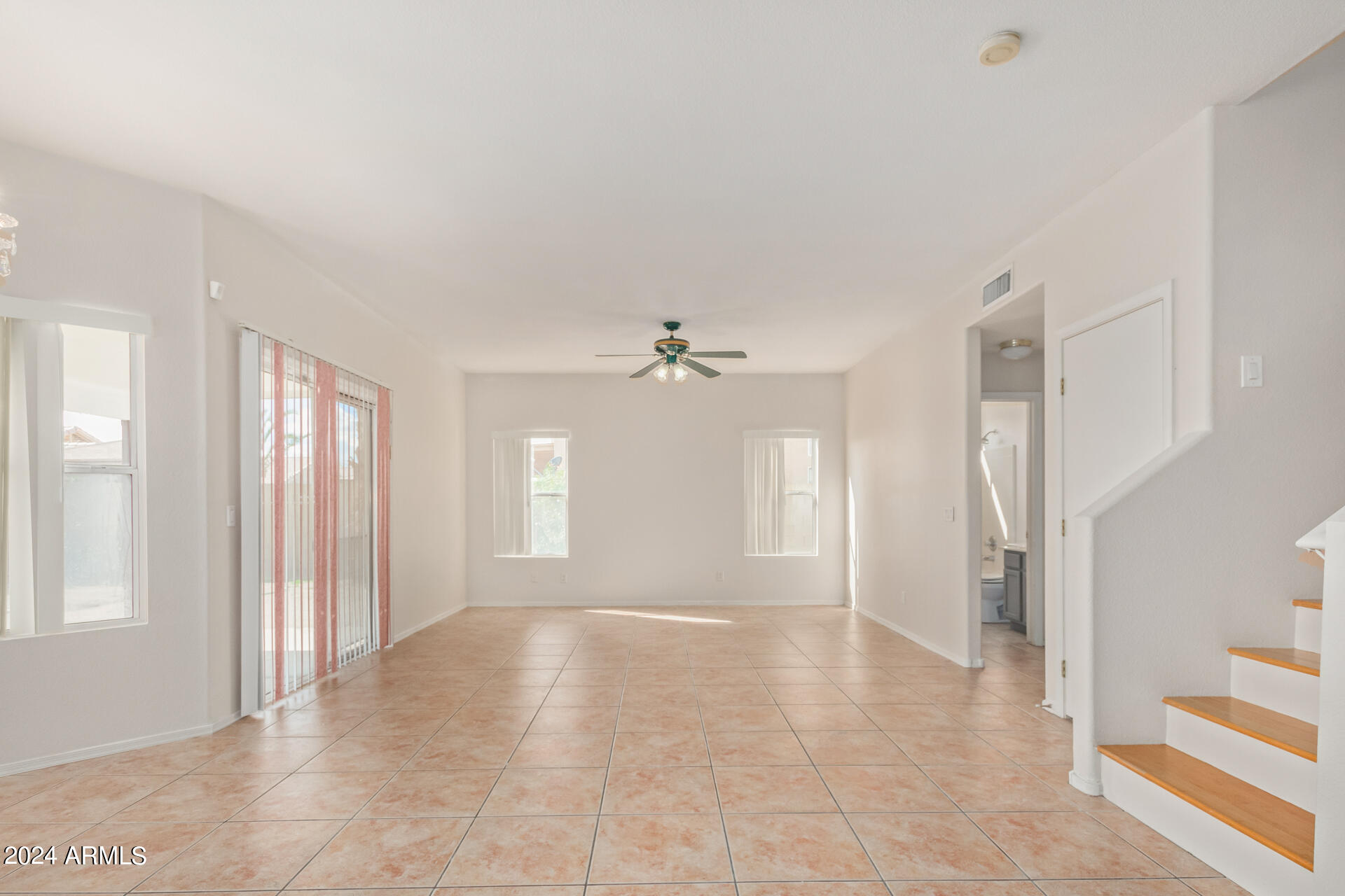 9015 West Monte Vista Road Phoenix, AZ 85037 - Photo 18 of 40 Family3