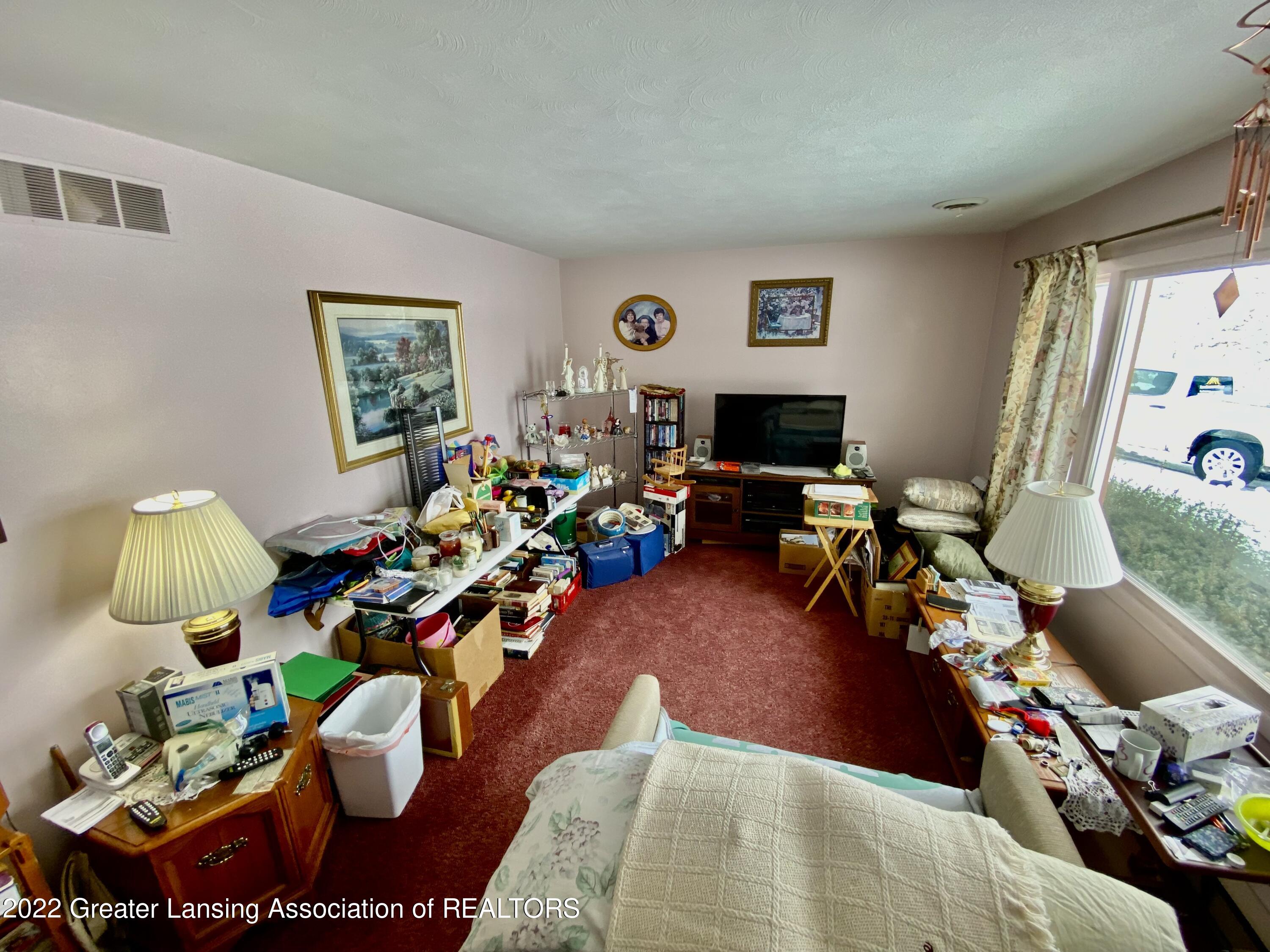 4770 North Gunnell Road Dimondale, MI 48821 - Photo 12 of 32 LIVING RM VIEW