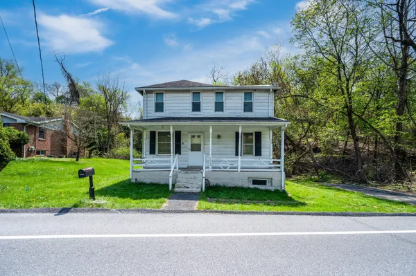 $120,000 | 2023 Locust Lane, Harrisburg, PA 17109