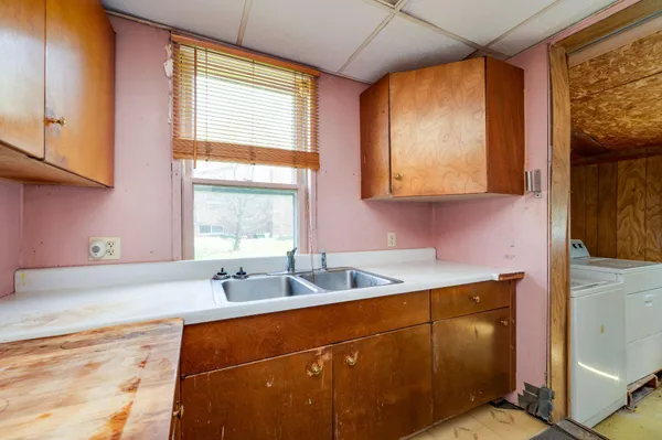 $120,000 | 2023 Locust Lane, Harrisburg, PA 17109