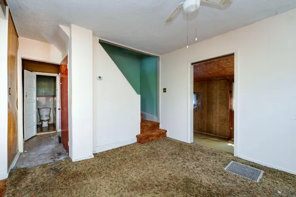 $120,000 | 2023 Locust Lane, Harrisburg, PA 17109