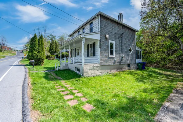 $120,000 | 2023 Locust Lane, Harrisburg, PA 17109