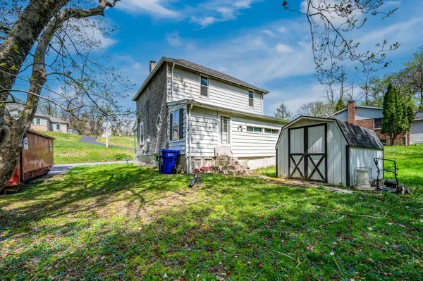 $120,000 | 2023 Locust Lane, Harrisburg, PA 17109