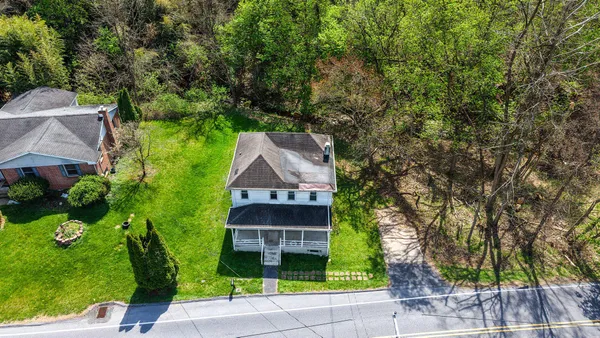 $120,000 | 2023 Locust Lane, Harrisburg, PA 17109