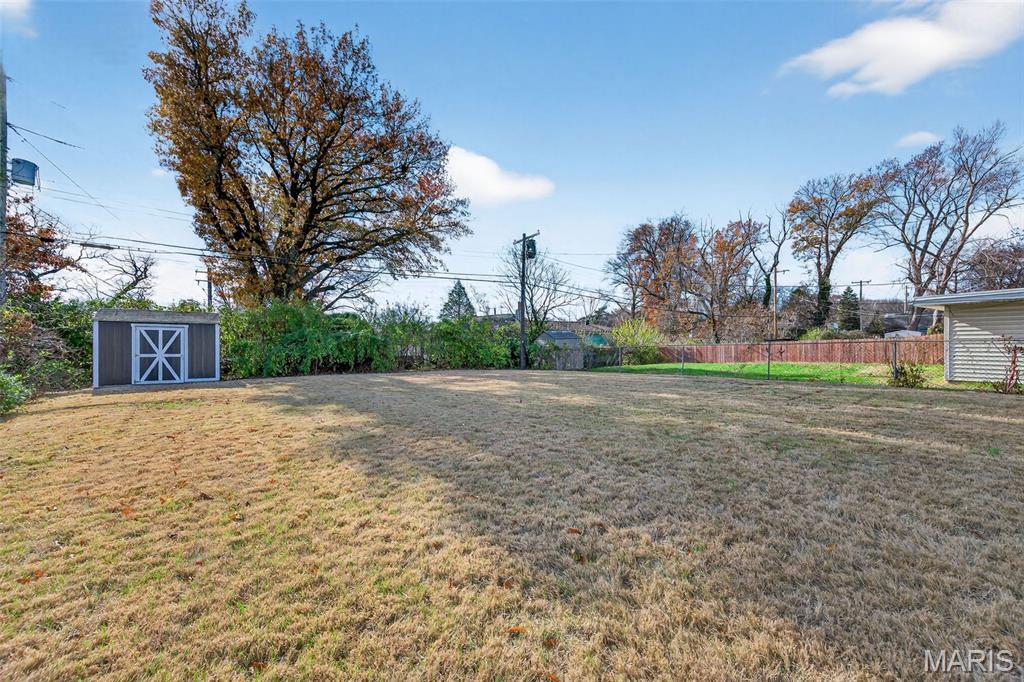 8408 Engler Avenue St. John, MO 63114 - Photo 26 of 32