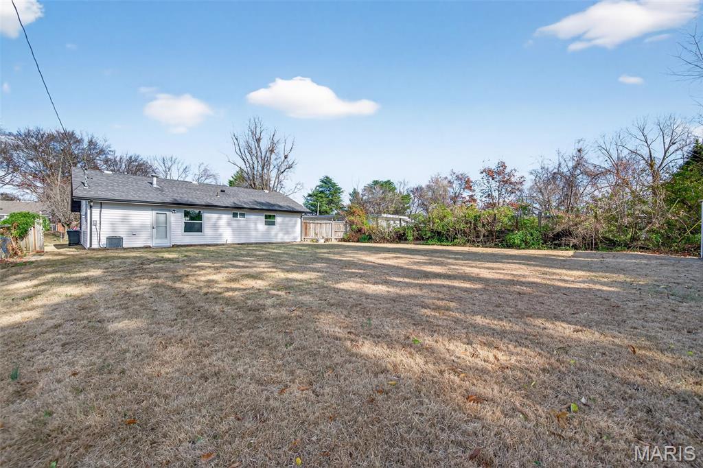 8408 Engler Avenue St. John, MO 63114 - Photo 29 of 32