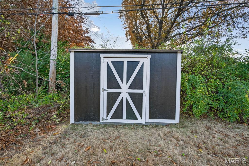 8408 Engler Avenue St. John, MO 63114 - Photo 31 of 32