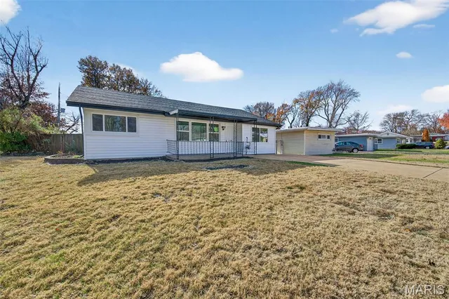 $159,500 | 8408 Engler Avenue, St. John, MO 63114