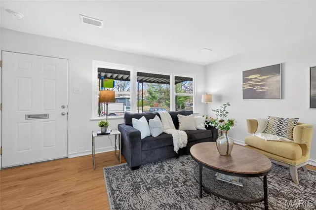 $159,500 | 8408 Engler Avenue, St. John, MO 63114