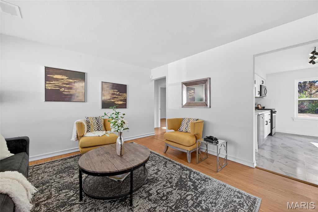 8408 Engler Avenue St. John, MO 63114 - Photo 9 of 32