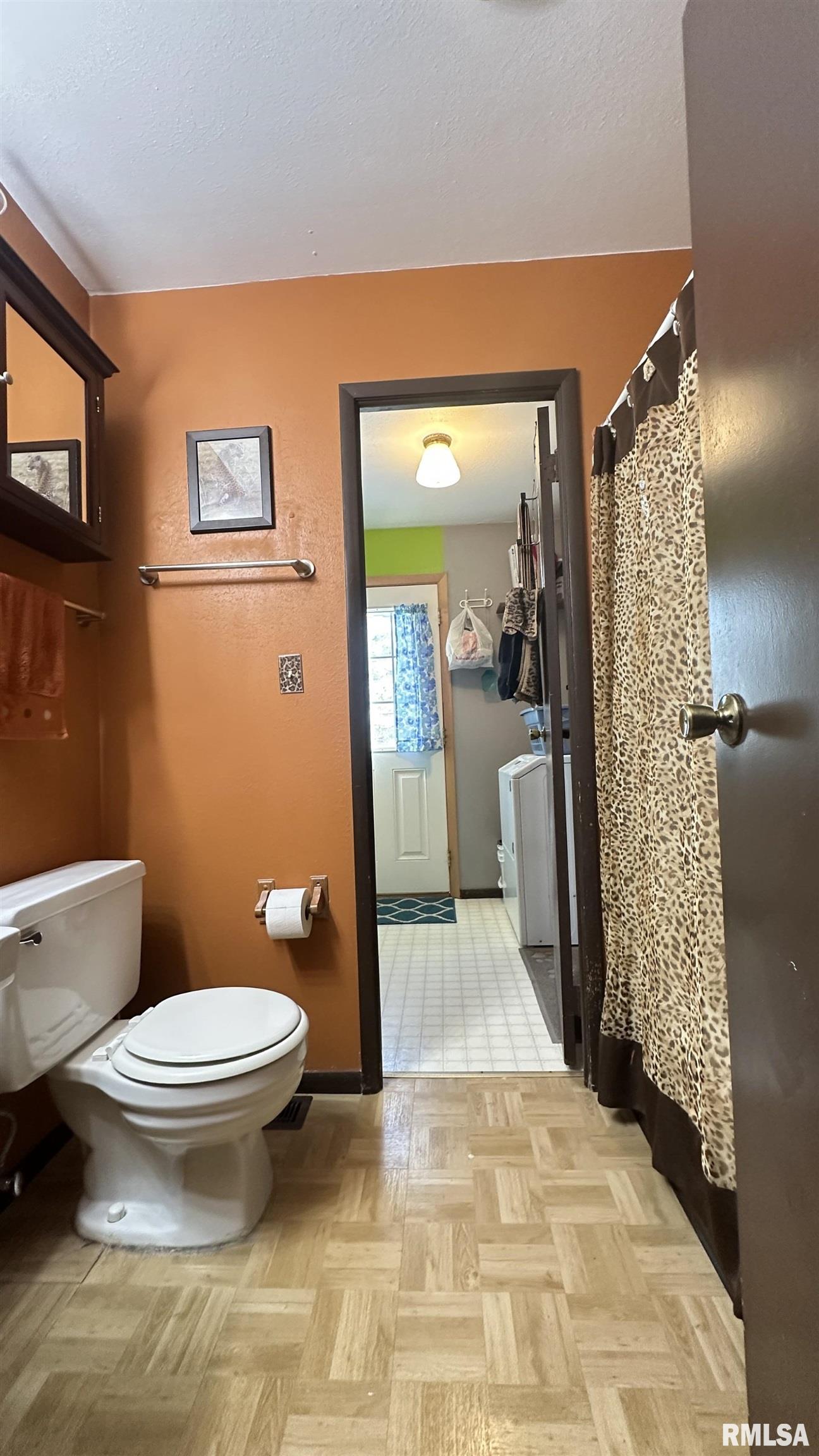 2518 Northbrook Road Quincy, IL 62305 - Photo 8 of 16 Gallery Image 8