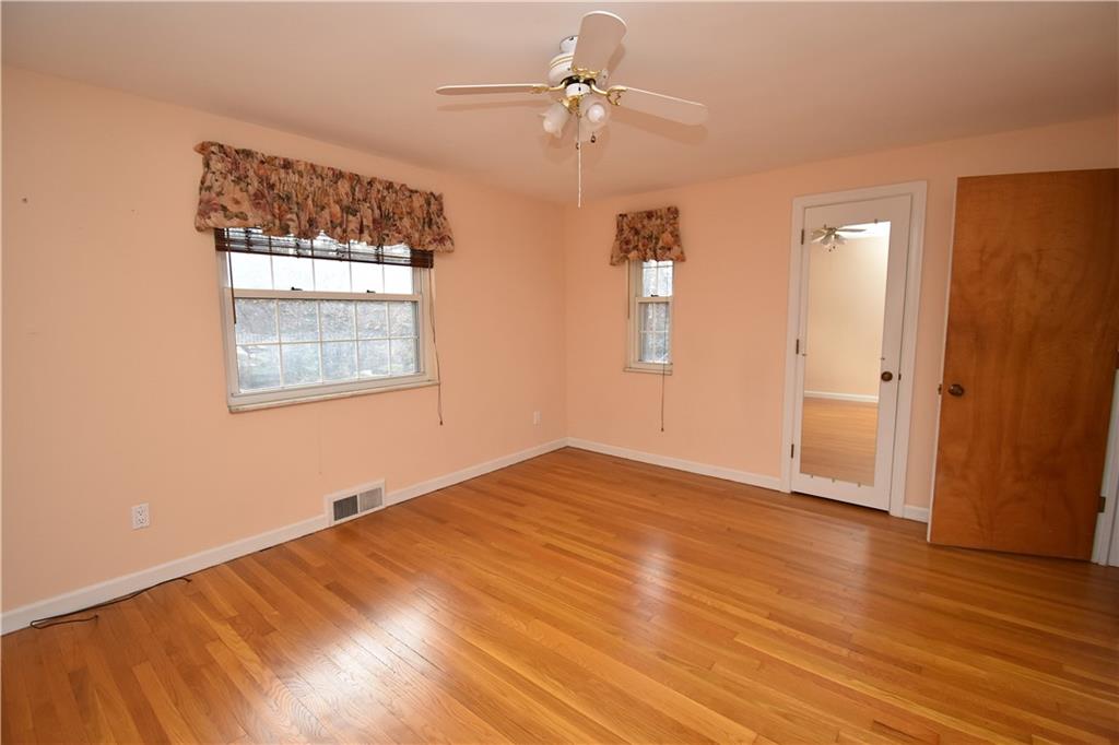 424 Beverly Road Pittsburgh, PA 15216 - Photo 13 of 24 Gallery Image 13