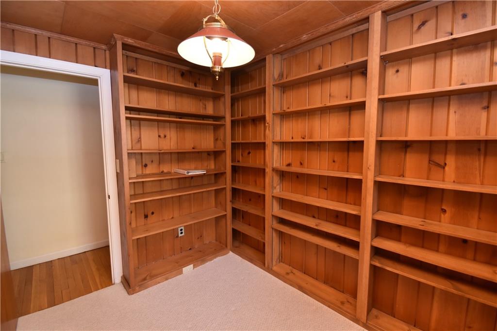 424 Beverly Road Pittsburgh, PA 15216 - Photo 16 of 24 Gallery Image 16