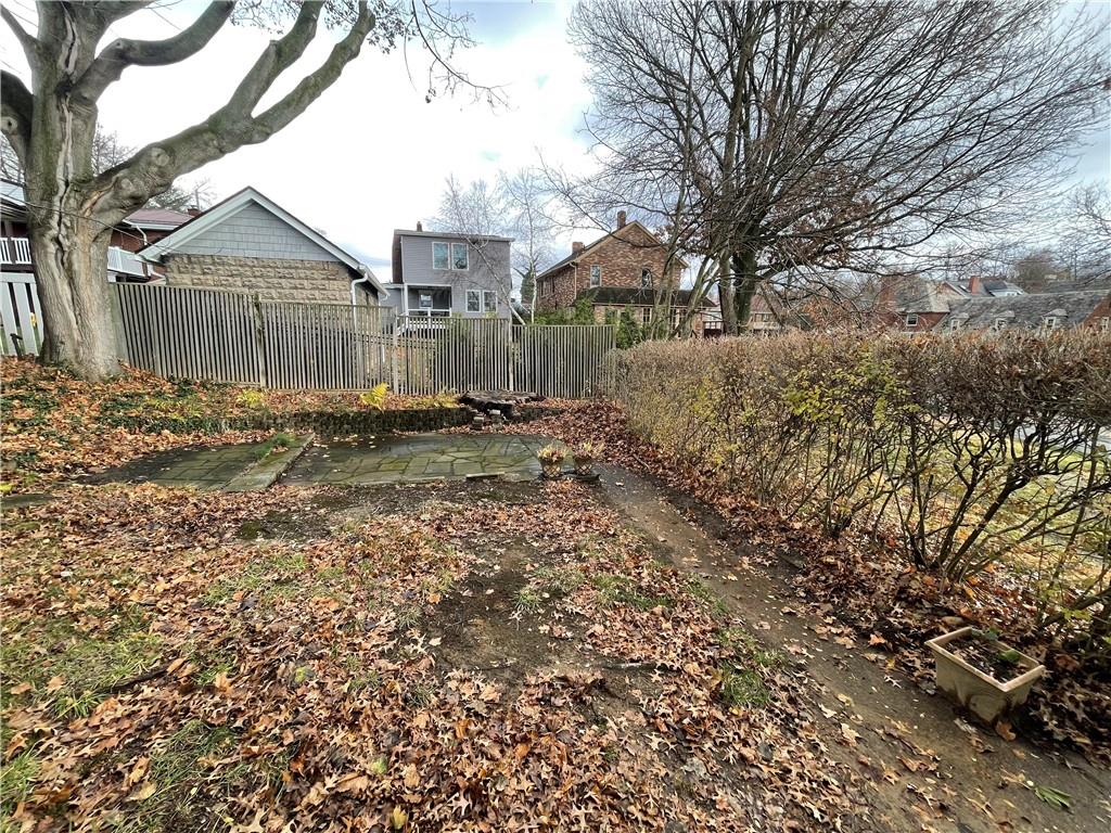 424 Beverly Road Pittsburgh, PA 15216 - Photo 5 of 24 Gallery Image 5