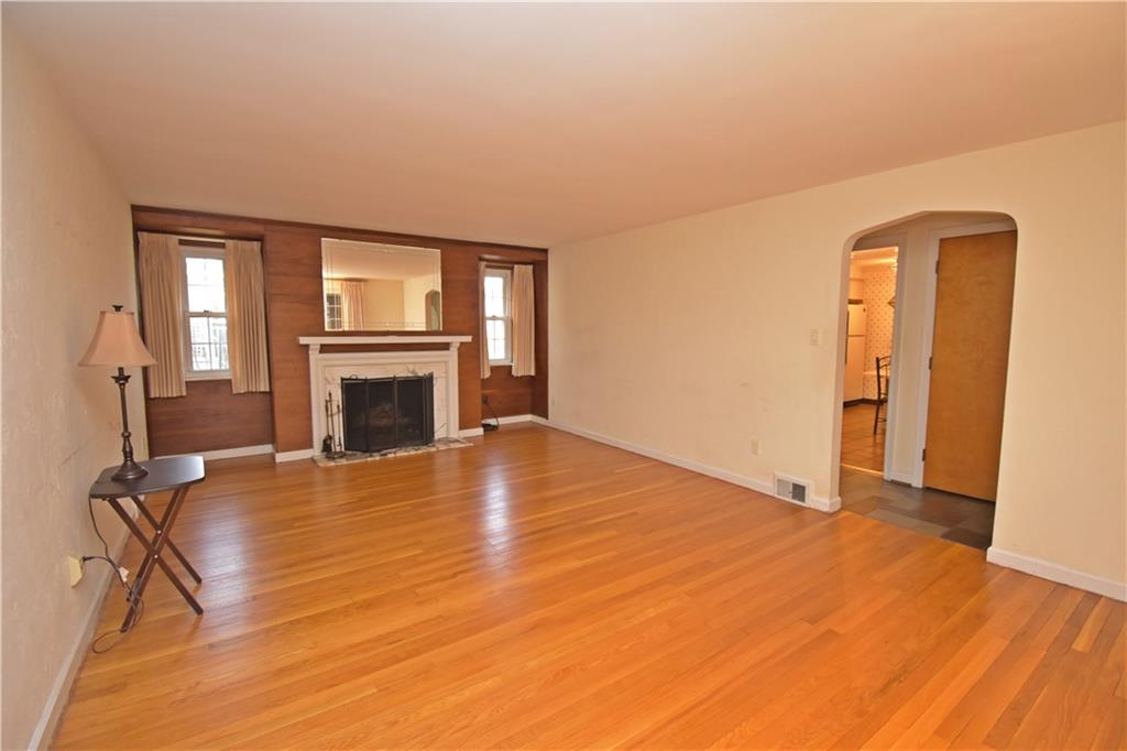 424 Beverly Road Pittsburgh, PA 15216 - Photo 6 of 24 Gallery Image 6