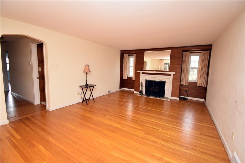 424 Beverly Road Pittsburgh, PA 15216 - Photo 7 of 24 Gallery Image 7