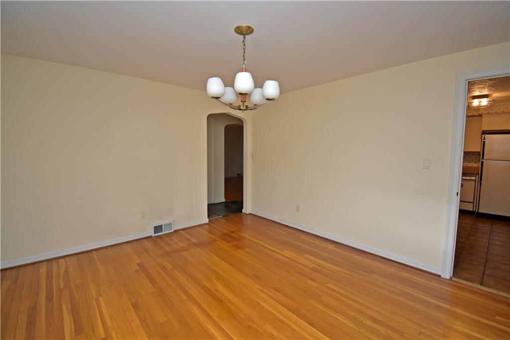 424 Beverly Road Pittsburgh, PA 15216 - Photo 9 of 24 Gallery Image 9