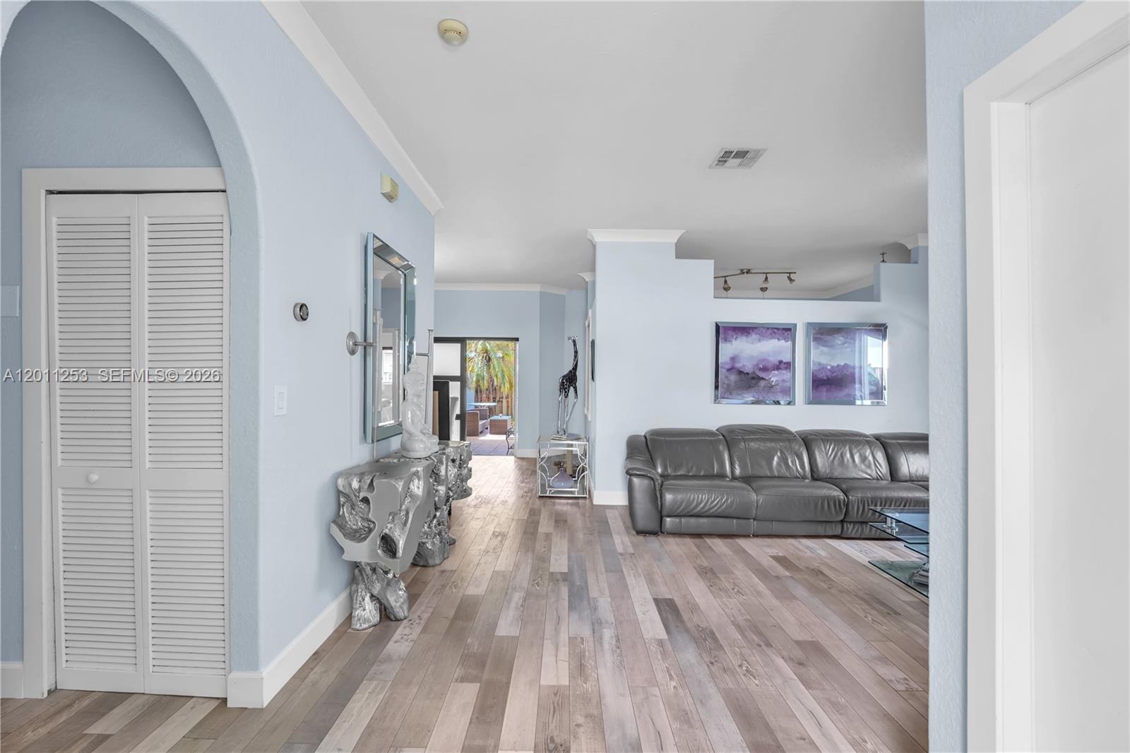 16266 Southwest 54th Terrace Miami, FL 33185 - Photo 4 of 26