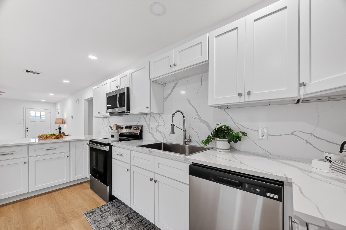 6622 Moss Rose Street Houston, TX 77087 - Photo 18 of 40