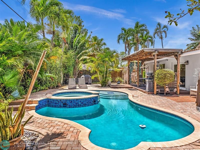 32 Northeast 27th Dr  