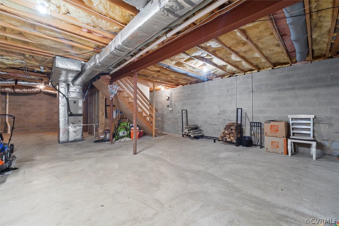 10211 Robbie Road Chesterfield, VA 23832 - Photo 36 of 50 a view of a big room with air conditioner duct and materials on floor