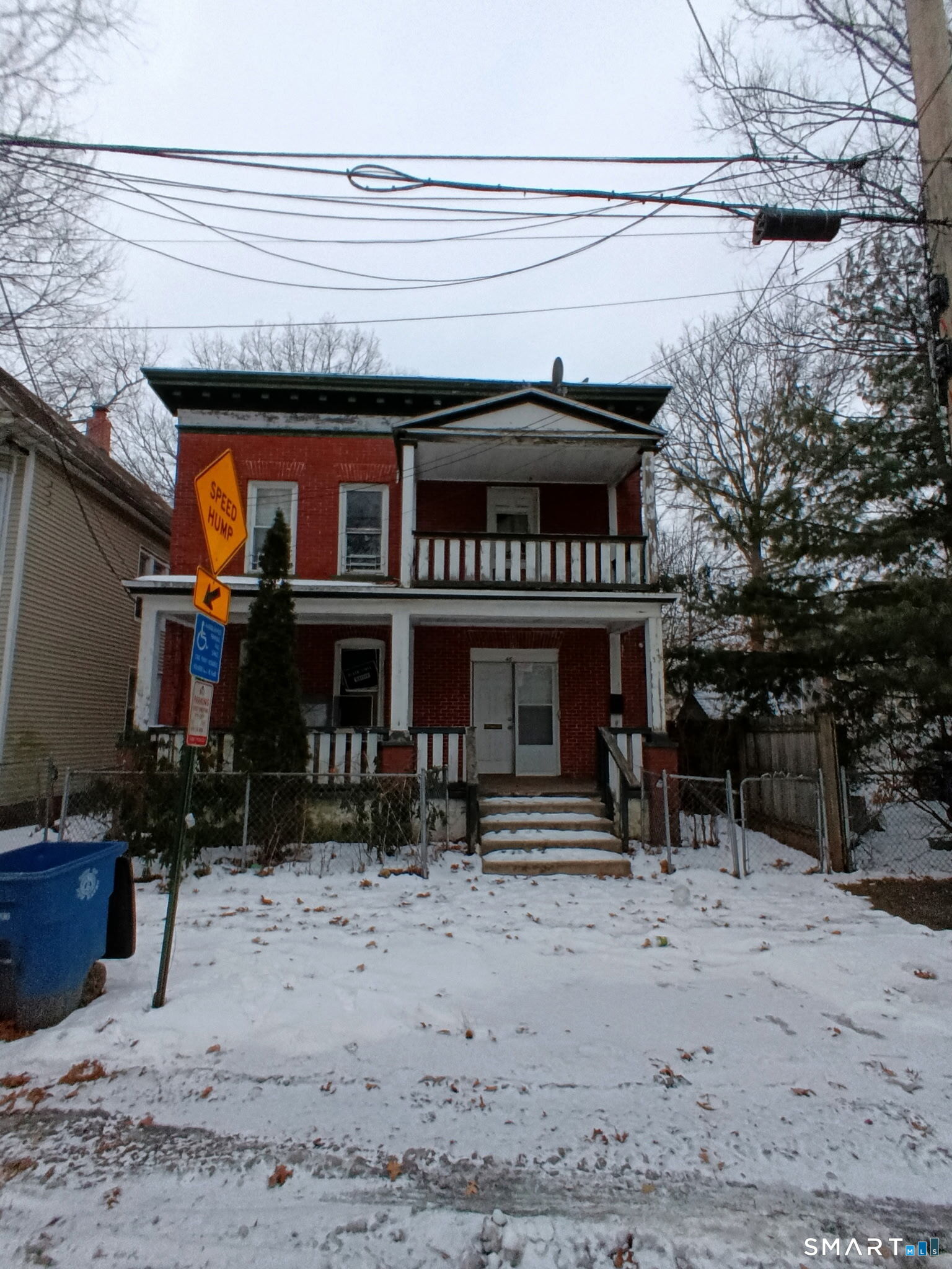 46 Shepard Street New Haven, CT 06511 - Photo 6 of 6 a view of a cafe with a table and chairs