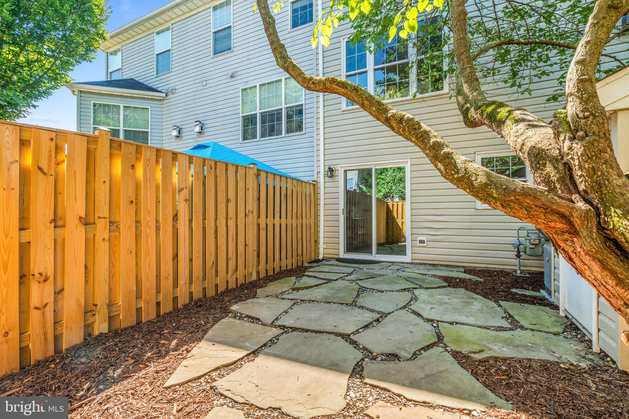 605 Hollowstone Road Frederick, MD 21703 - Photo 28 of 32 Fenced Yard