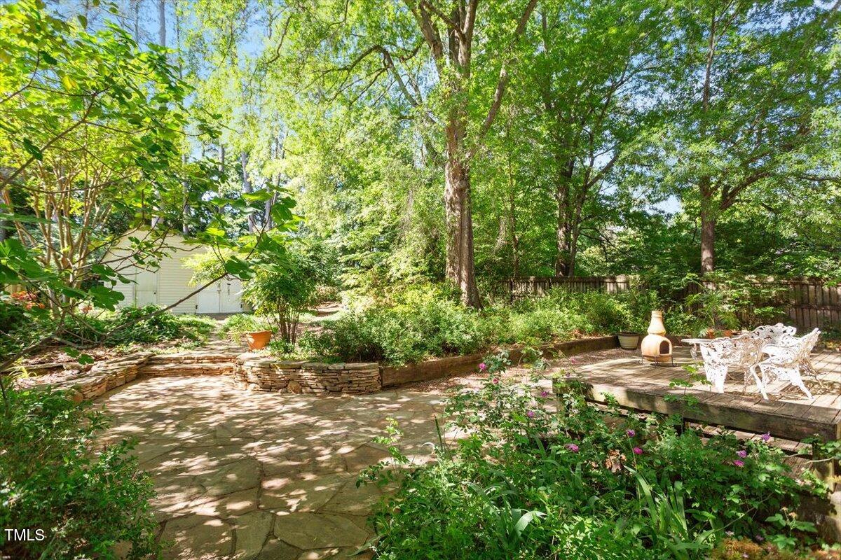 708 Mills Street Raleigh, NC 27608 - Photo 5 of 39 a view of yard with green space