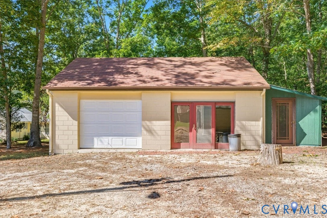 10200 Graves Road Petersburg, VA 23803 - Photo 30 of 45 View of garage