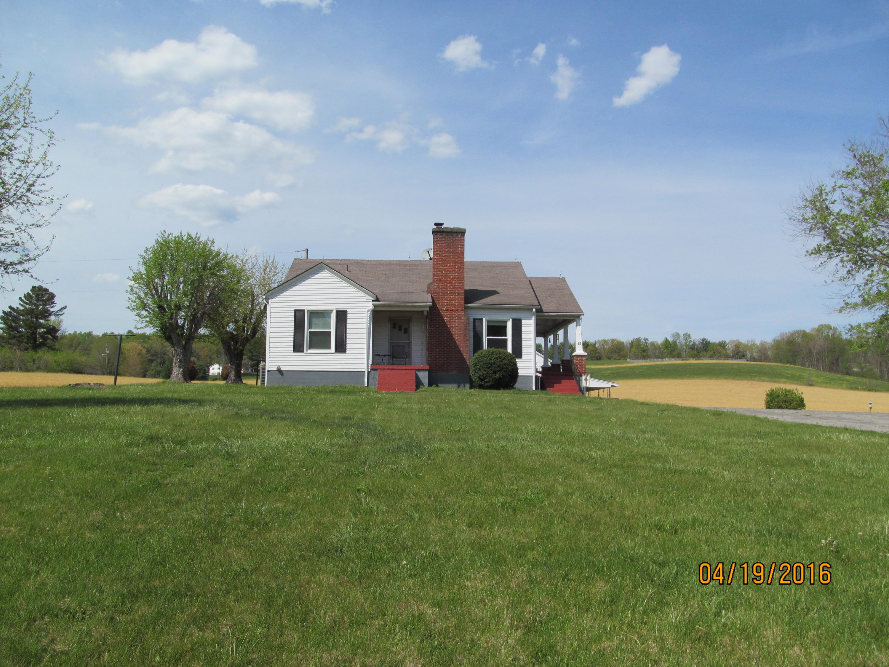 59 Whetstone Road Ferrum, VA 24088 - Photo 63 of 65 a front view of a house with garden