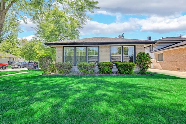 $198,000 | 14544 Woodlawn Avenue, Dolton, IL 60419