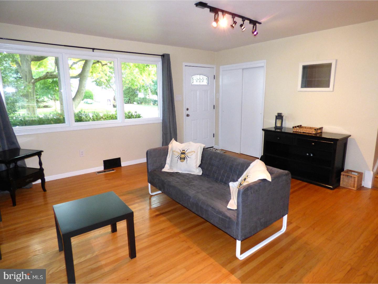 306 Bailey Road Bryn Mawr, PA 19010 - Photo 2 of 25 Living Room