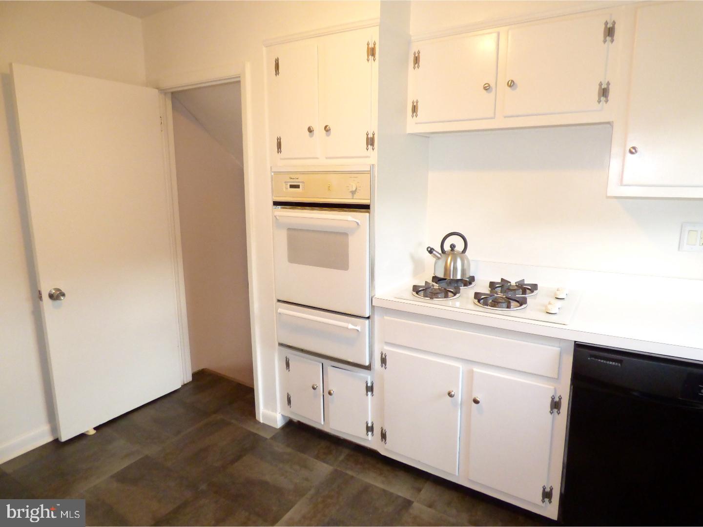 306 Bailey Road Bryn Mawr, PA 19010 - Photo 9 of 25 Kitchen