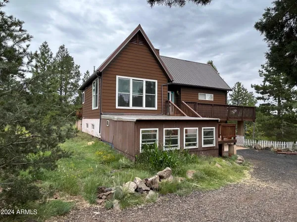 $599,000 | 1467 County Road 3140, Vernon, AZ 85940