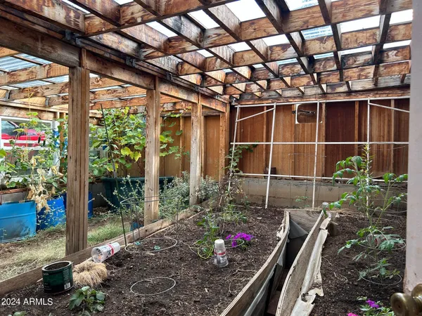 $599,000 | 1467 County Road 3140, Vernon, AZ 85940
