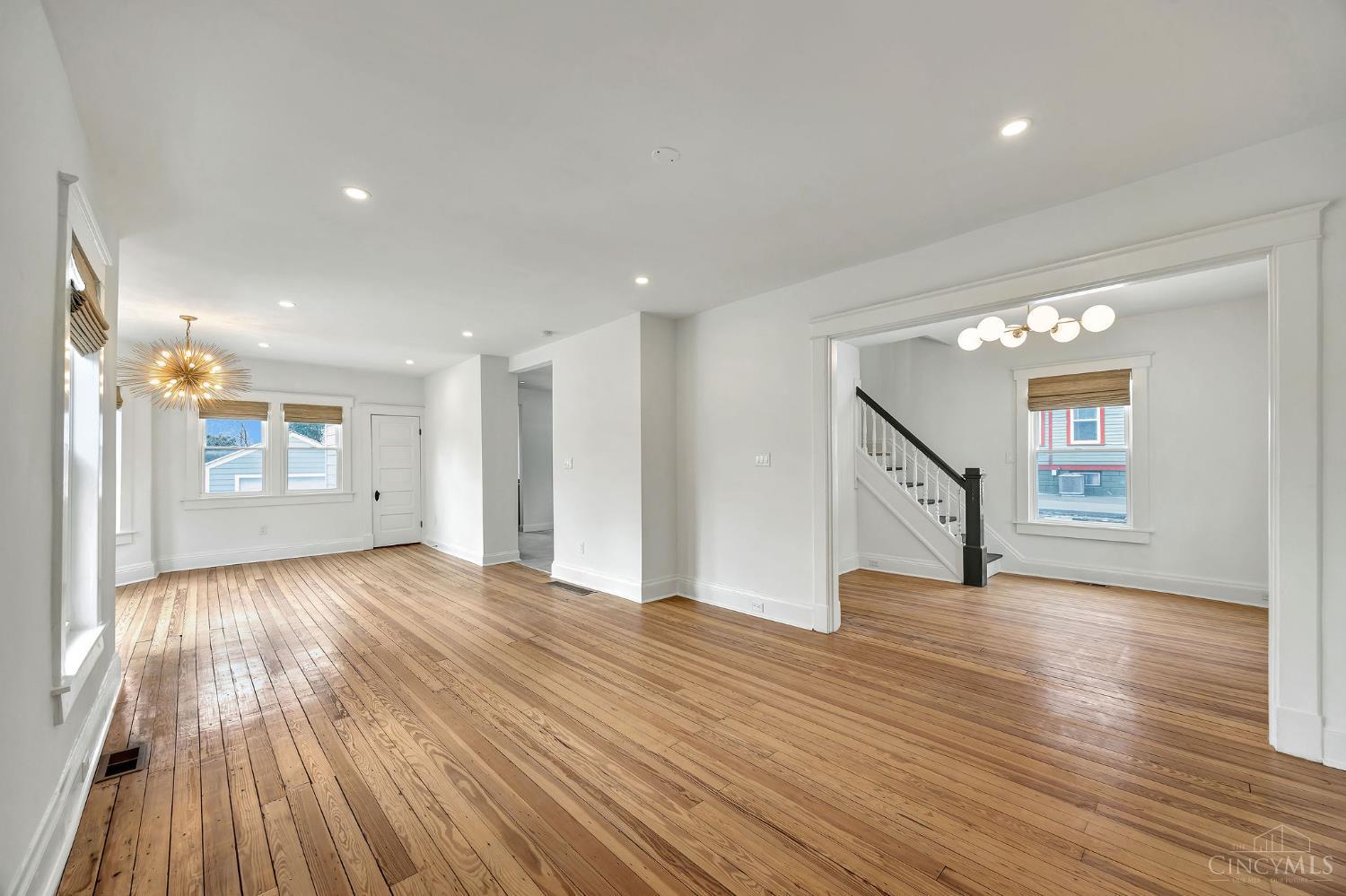 6121 Roe Street Cincinnati, OH 45227 - Photo 5 of 56 Gallery Image 5