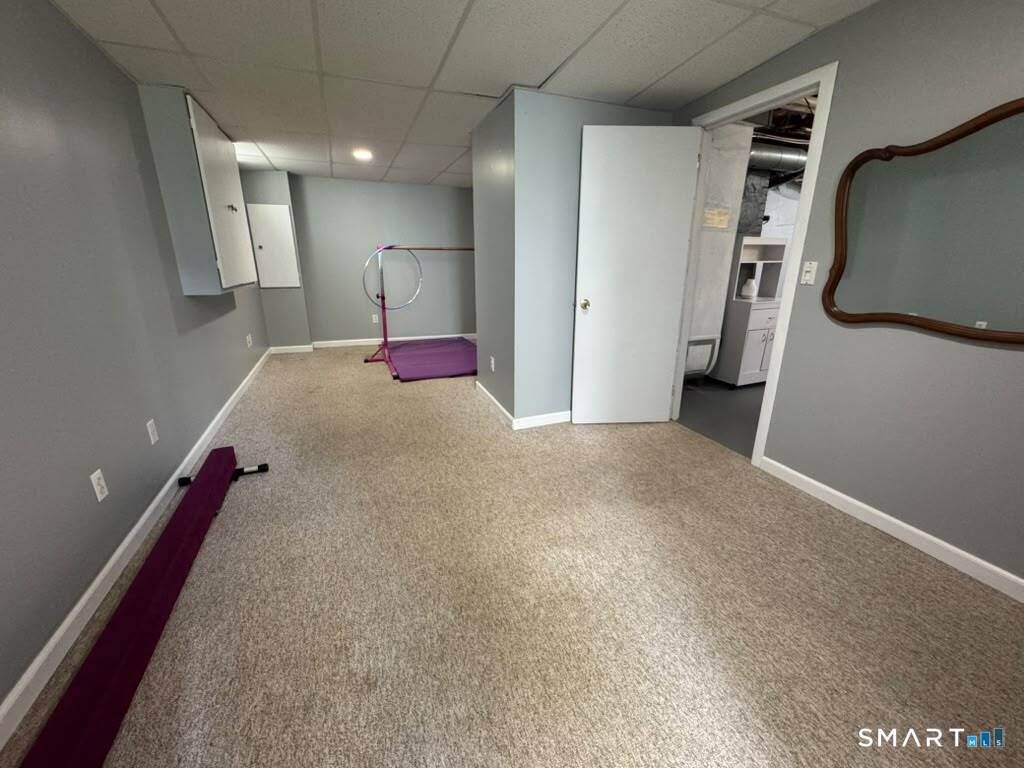681 Jennings Road Fairfield, CT 06824 - Photo 28 of 36 Gallery Image 28